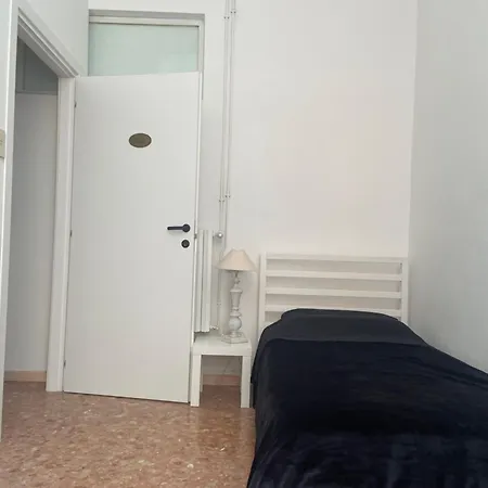 Casa Rella - Rose بيت ضيافة بولونيا